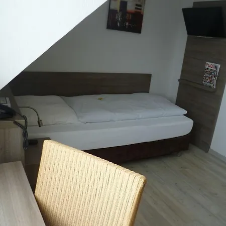 Hotell Landgasthof Zur Scharfen Ecke 3*